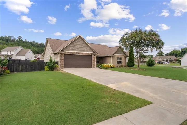 222 Gilmore Circle Sw, Calhoun, Georgia 30701