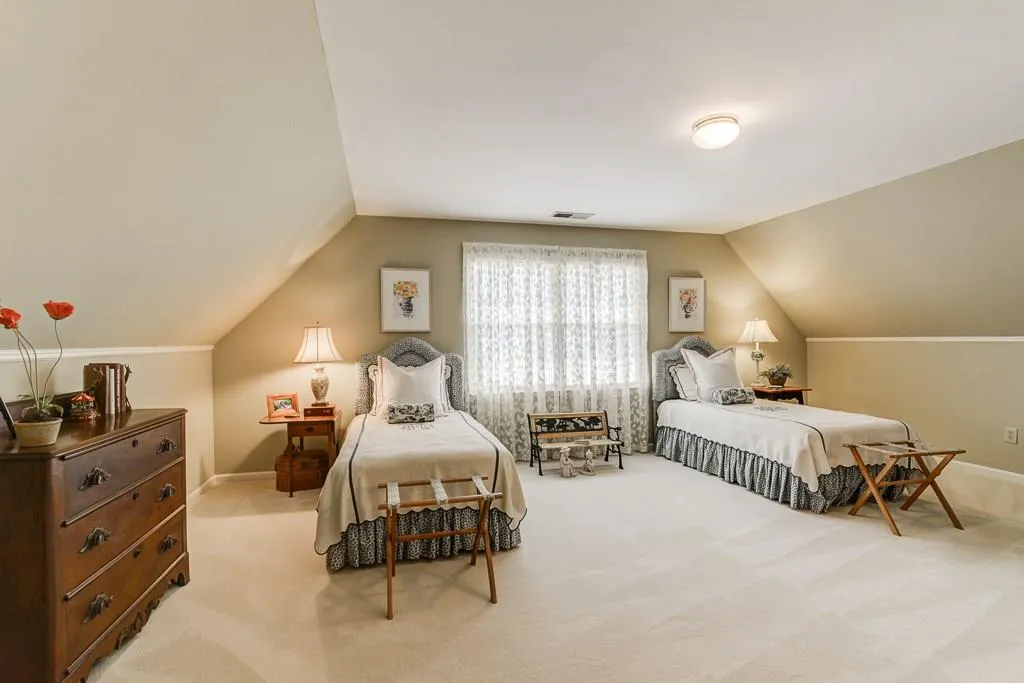 200 Grosvenor Place, Atlanta, Georgia 30328, 4 Bedrooms Bedrooms, ,3 BathroomsBathrooms,Residential,Sold,200 Grosvenor Place,5944465