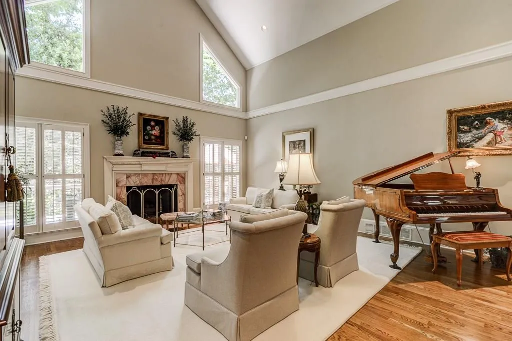 200 Grosvenor Place, Atlanta, Georgia 30328, 4 Bedrooms Bedrooms, ,3 BathroomsBathrooms,Residential,Sold,200 Grosvenor Place,5944465