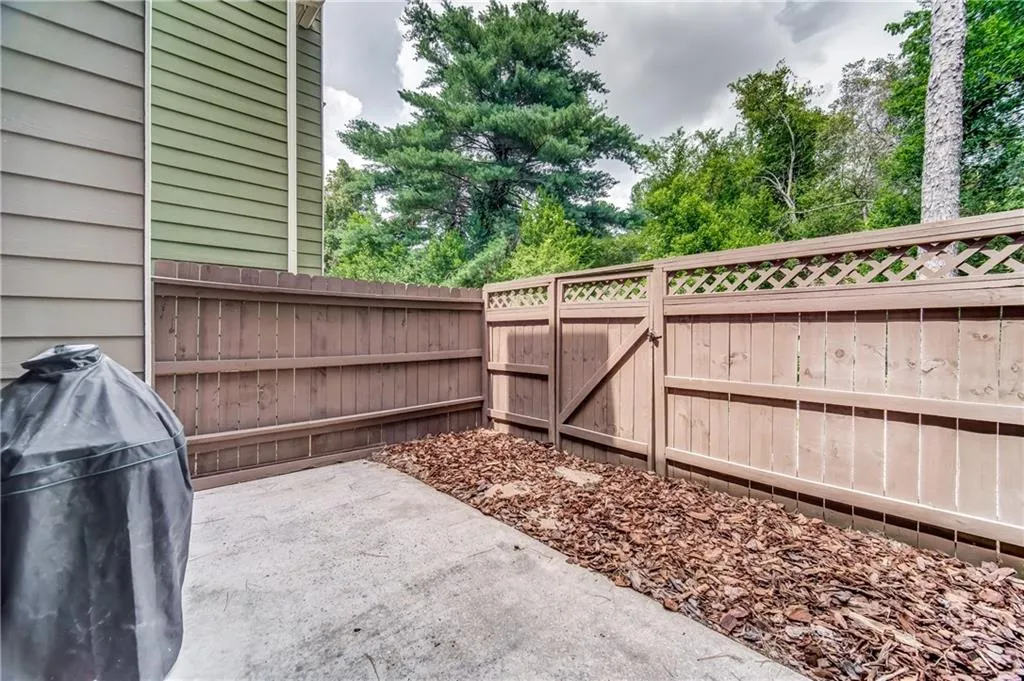 94 Goldrush Circle, Atlanta, Georgia 30328, 3 Bedrooms Bedrooms, ,3 BathroomsBathrooms,Residential,Sold,94 Goldrush Circle,6585761