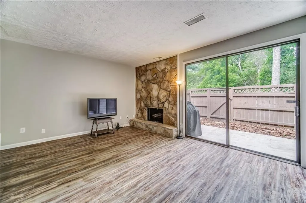 94 Goldrush Circle, Atlanta, Georgia 30328, 3 Bedrooms Bedrooms, ,3 BathroomsBathrooms,Residential,Sold,94 Goldrush Circle,6585761