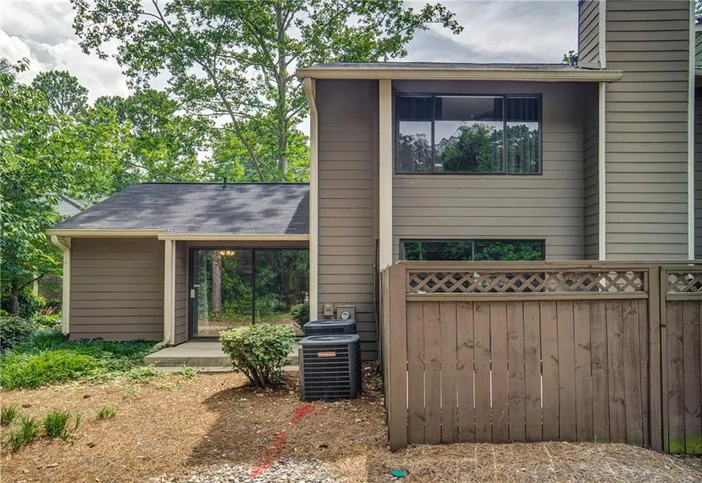 94 Goldrush Circle, Atlanta, Georgia 30328, 3 Bedrooms Bedrooms, ,3 BathroomsBathrooms,Residential,Sold,94 Goldrush Circle,6585761