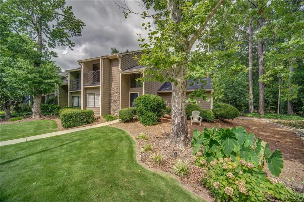 94 Goldrush Circle, Atlanta, Georgia 30328, 3 Bedrooms Bedrooms, ,3 BathroomsBathrooms,Residential,Sold,94 Goldrush Circle,6585761