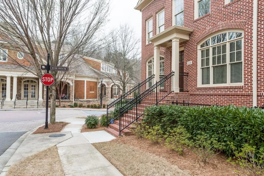 312 Riversgate Drive Unit 60, Atlanta, Georgia 30339, 5 Bedrooms Bedrooms, ,4 BathroomsBathrooms,Residential,Sold,312 Riversgate Drive Unit 60,5839350