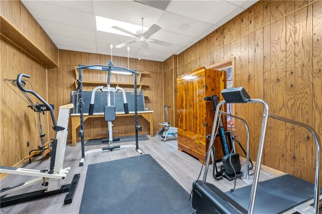 Flex room for workshop/gym/bedroom/ crafts room. Flex room for workshop/gym/bedroom/ crafts room.