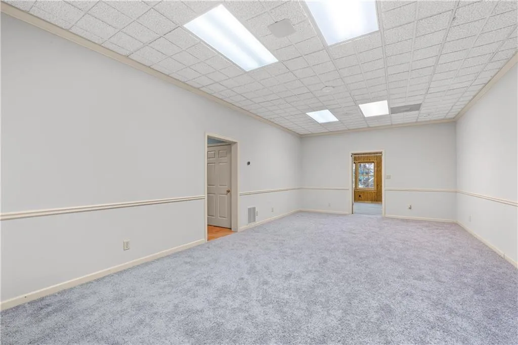 Terrace level game room perfect for a pool table. Smart House technology control panels are easily accessible. Terrace level game room perfect for a pool table. Smart House technology control panels are easily accessible.