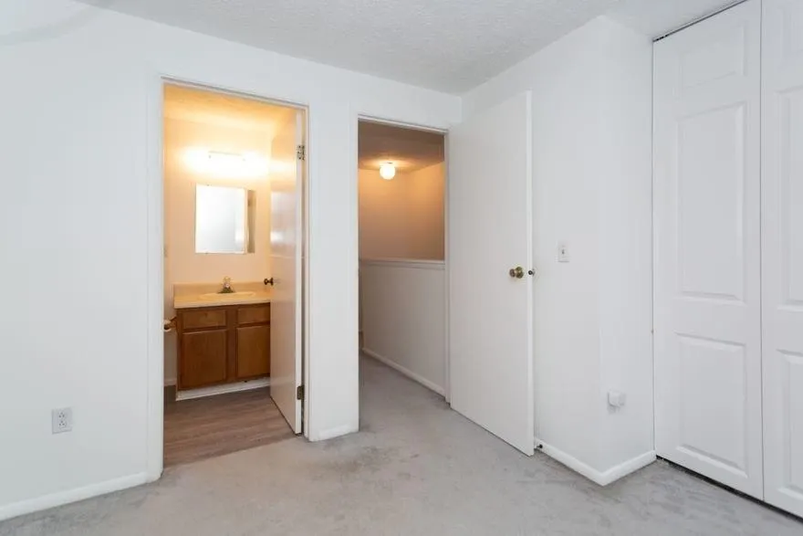 8869 Applegate Lane, Sandy Springs, Georgia 30350, 2 Bedrooms Bedrooms, ,2 BathroomsBathrooms,Residential,Sold,8869 Applegate Lane,6636492