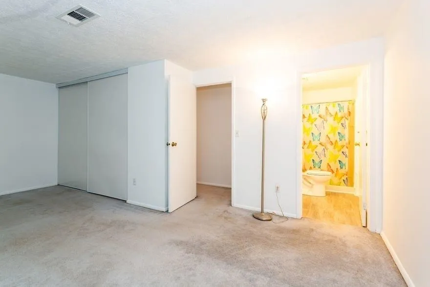 8869 Applegate Lane, Sandy Springs, Georgia 30350, 2 Bedrooms Bedrooms, ,2 BathroomsBathrooms,Residential,Sold,8869 Applegate Lane,6636492