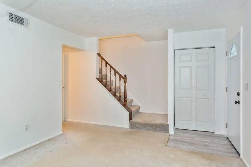 8869 Applegate Lane, Sandy Springs, Georgia 30350, 2 Bedrooms Bedrooms, ,2 BathroomsBathrooms,Residential,Sold,8869 Applegate Lane,6636492