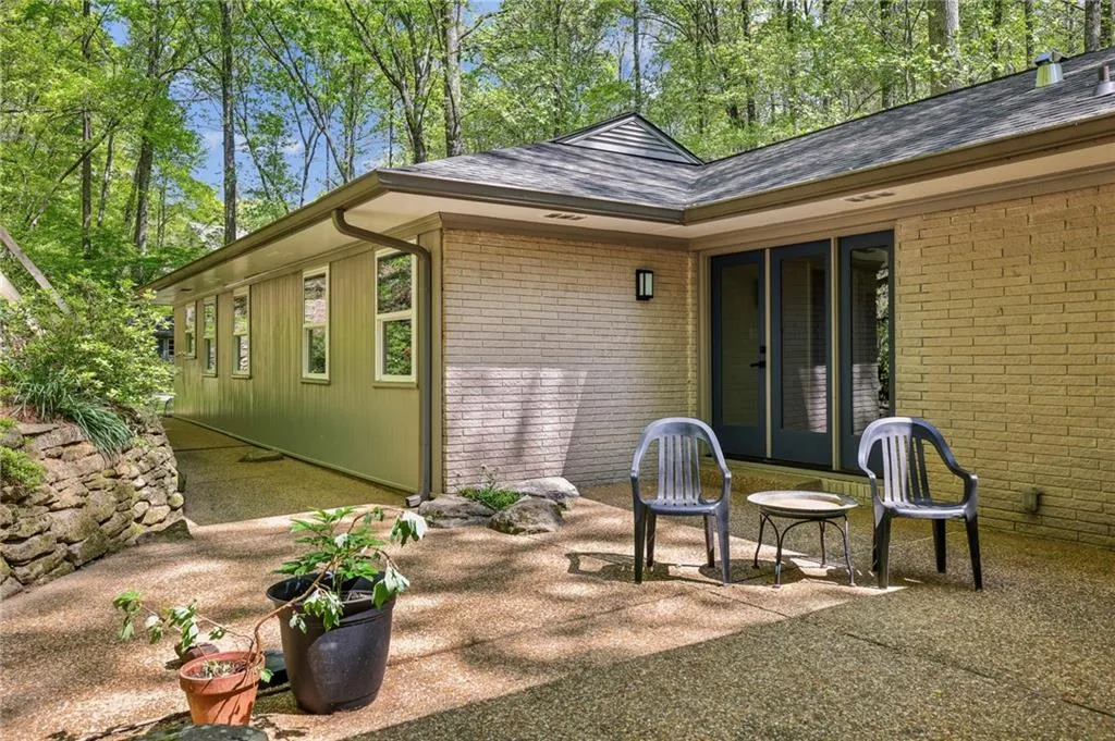 3311 Stillhouse Road Se, Atlanta, Georgia 30339, 4 Bedrooms Bedrooms, ,4 BathroomsBathrooms,Residential,For Sale,3311 Stillhouse Road Se,7560171