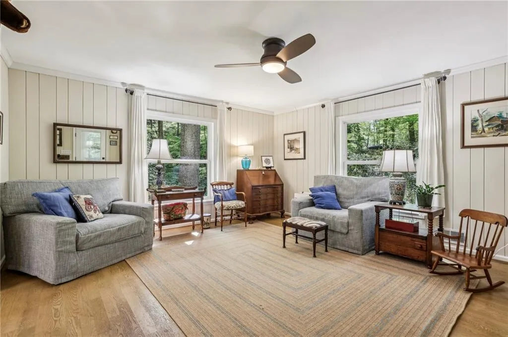 3311 Stillhouse Road Se, Atlanta, Georgia 30339, 4 Bedrooms Bedrooms, ,4 BathroomsBathrooms,Residential,For Sale,3311 Stillhouse Road Se,7560171