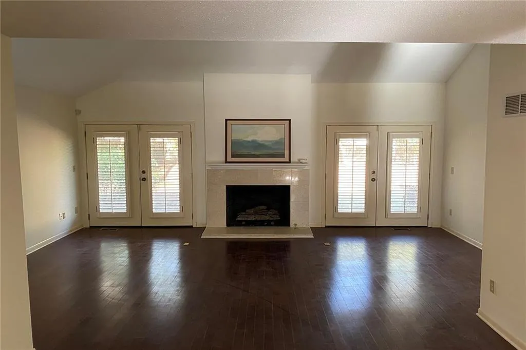 295 Francyne Court, Sandy Springs, Georgia 30328, 3 Bedrooms Bedrooms, ,3 BathroomsBathrooms,Residential,Sold,295 Francyne Court,7184685
