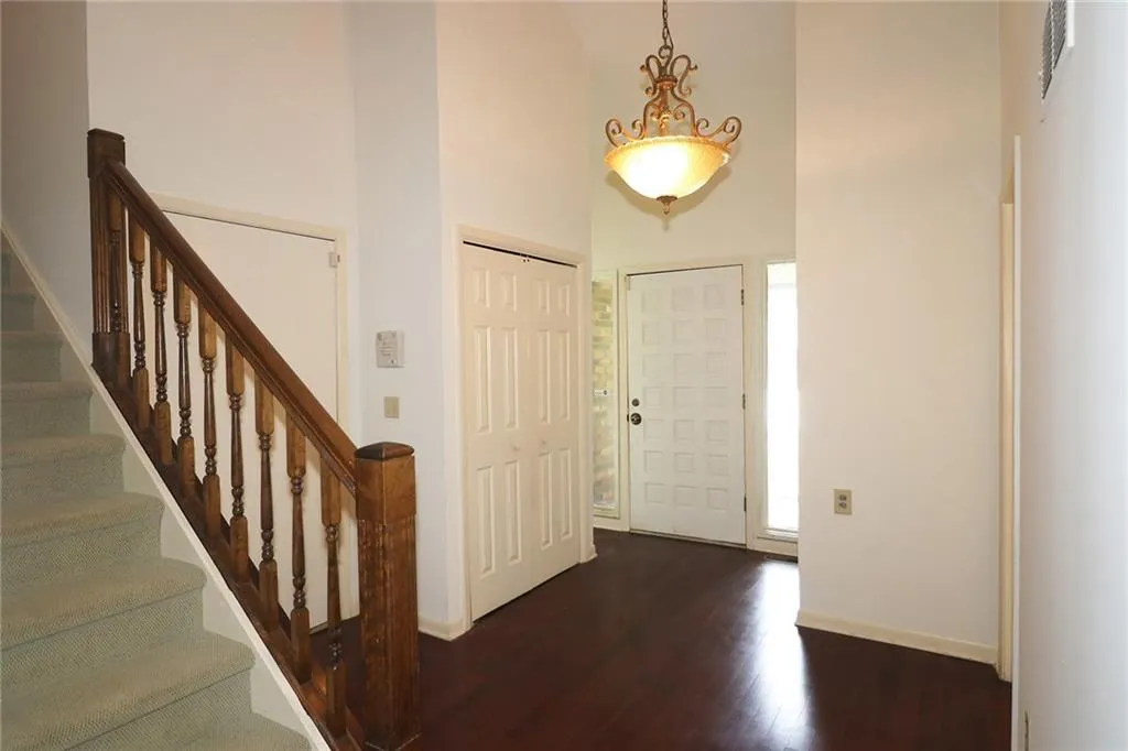 295 Francyne Court, Sandy Springs, Georgia 30328, 3 Bedrooms Bedrooms, ,3 BathroomsBathrooms,Residential,Sold,295 Francyne Court,7184685