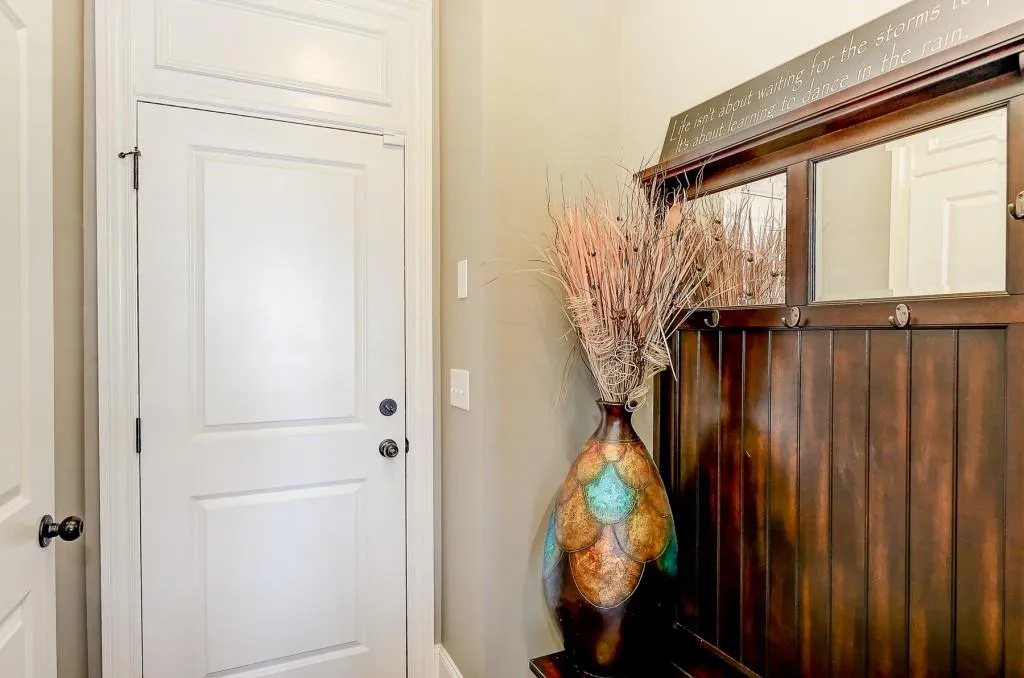 7840 Highland Bluff, Sandy Springs, Georgia 30328, 3 Bedrooms Bedrooms, ,2 BathroomsBathrooms,Residential,Sold,7840 Highland Bluff,5947763