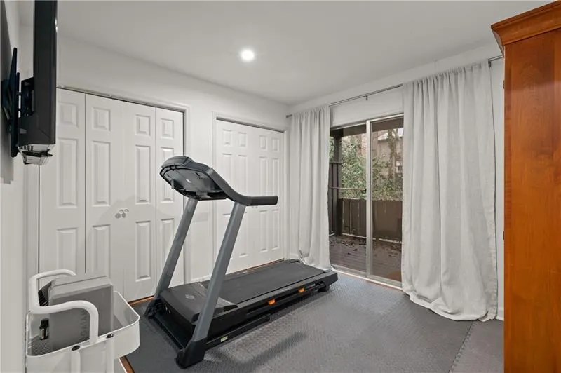 16 Ivy Ridge Ne, Atlanta, Georgia 30342, 3 Bedrooms Bedrooms, ,3 BathroomsBathrooms,Residential,For Sale,16 Ivy Ridge Ne,7626731