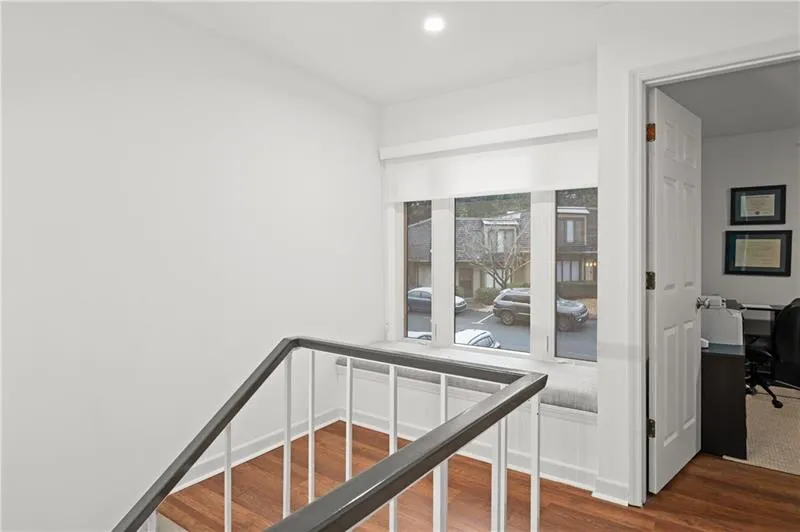 16 Ivy Ridge Ne, Atlanta, Georgia 30342, 3 Bedrooms Bedrooms, ,3 BathroomsBathrooms,Residential,For Sale,16 Ivy Ridge Ne,7626731