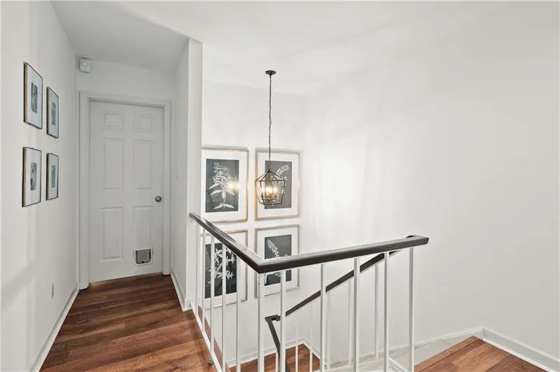 16 Ivy Ridge Ne, Atlanta, Georgia 30342, 3 Bedrooms Bedrooms, ,3 BathroomsBathrooms,Residential,For Sale,16 Ivy Ridge Ne,7626731
