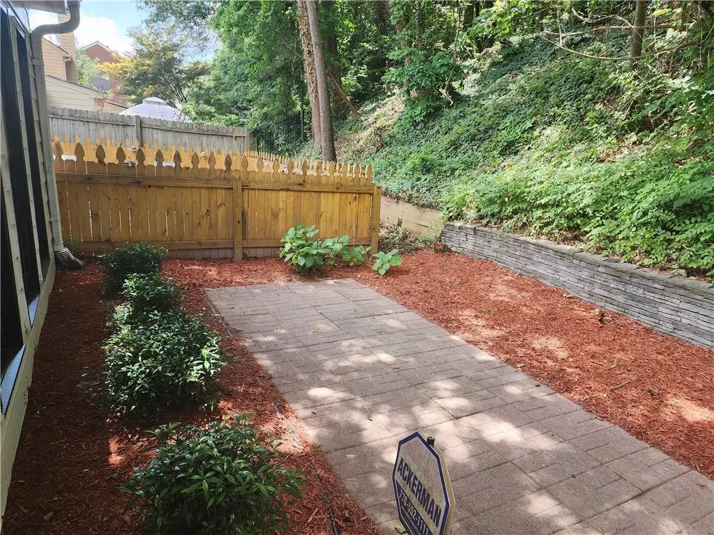 555 Towergate Place, Sandy Springs, Georgia 30350, 2 Bedrooms Bedrooms, ,2 BathroomsBathrooms,Residential,Sold,555 Towergate Place,7246188
