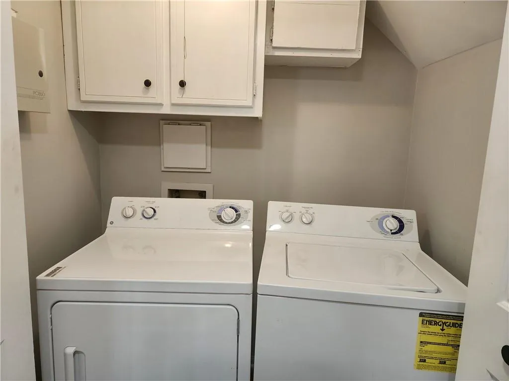 555 Towergate Place, Sandy Springs, Georgia 30350, 2 Bedrooms Bedrooms, ,2 BathroomsBathrooms,Residential,Sold,555 Towergate Place,7246188