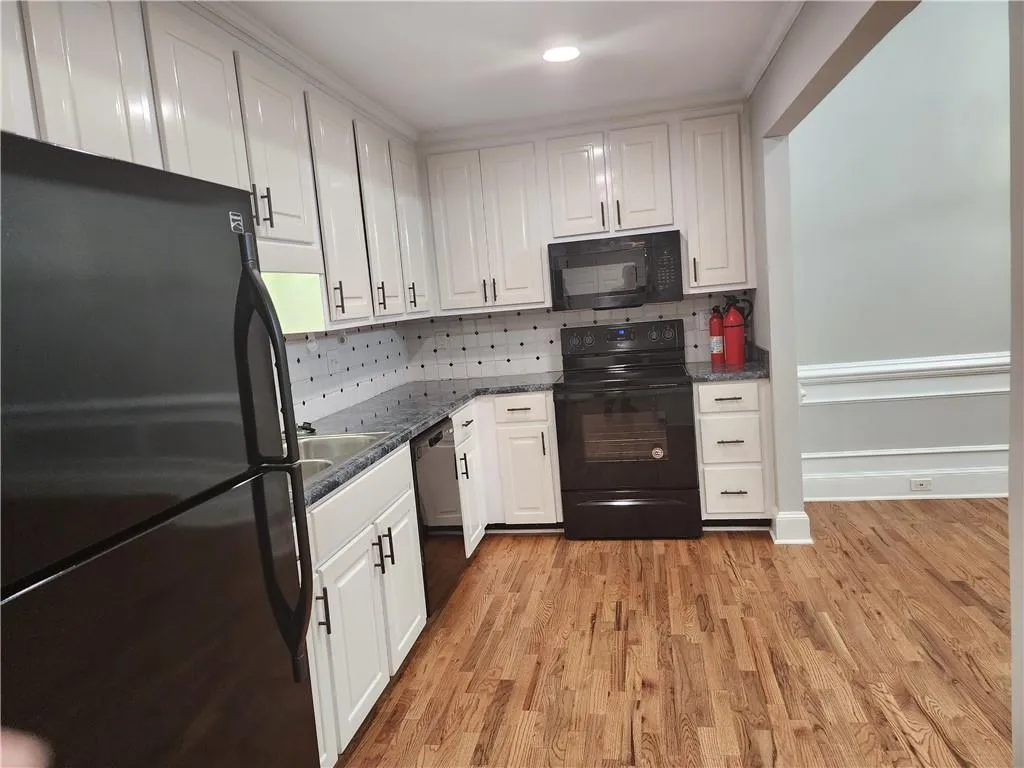 555 Towergate Place, Sandy Springs, Georgia 30350, 2 Bedrooms Bedrooms, ,2 BathroomsBathrooms,Residential,Sold,555 Towergate Place,7246188