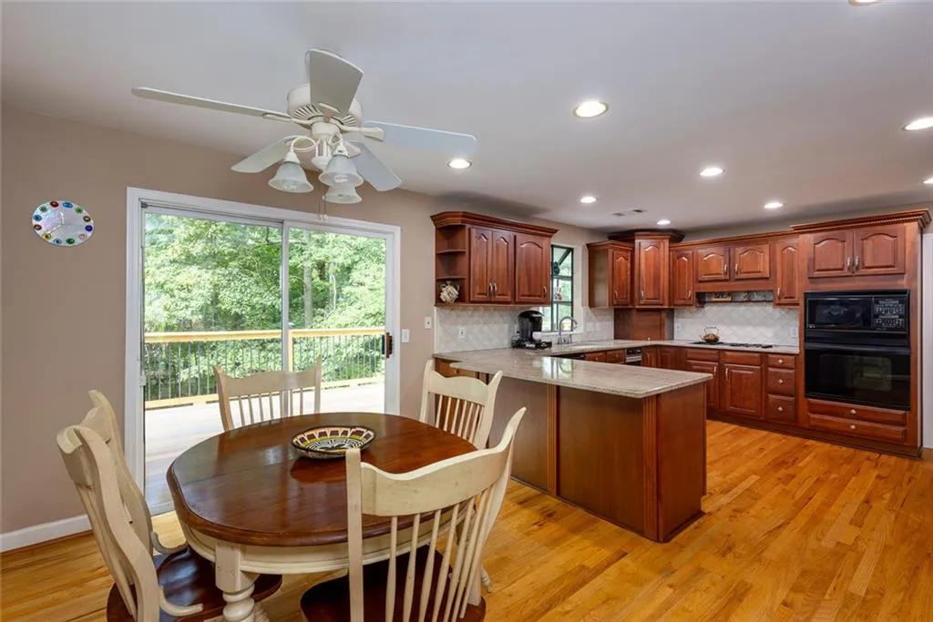 525 Spender Trace, Sandy Springs, Georgia 30350, 4 Bedrooms Bedrooms, ,3 BathroomsBathrooms,Residential,For Sale,525 Spender Trace,7626538