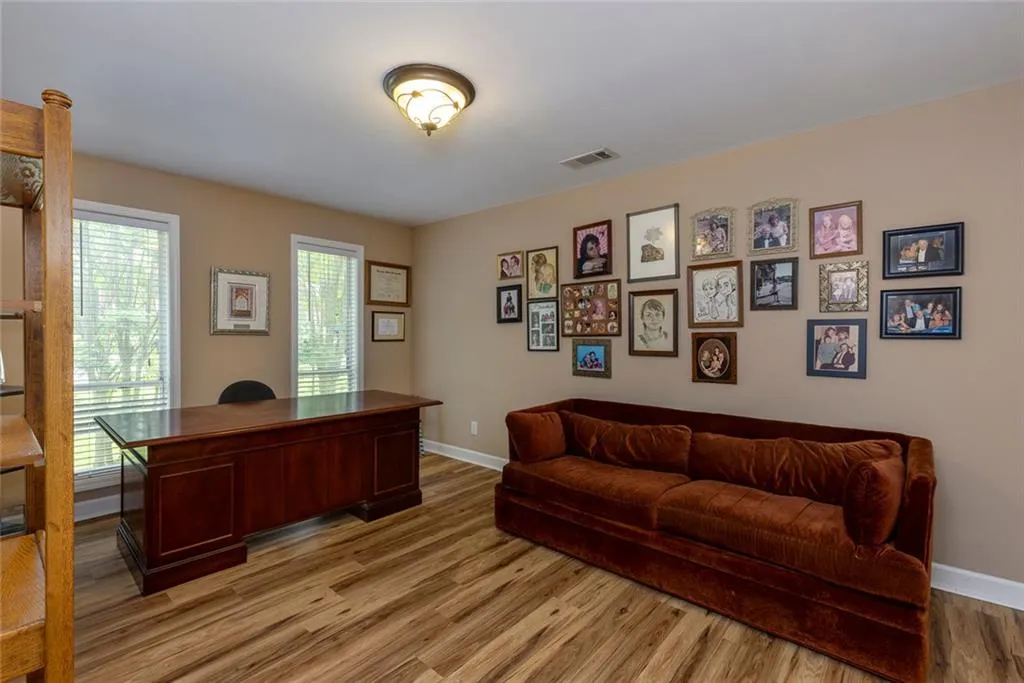 525 Spender Trace, Sandy Springs, Georgia 30350, 4 Bedrooms Bedrooms, ,3 BathroomsBathrooms,Residential,For Sale,525 Spender Trace,7626538