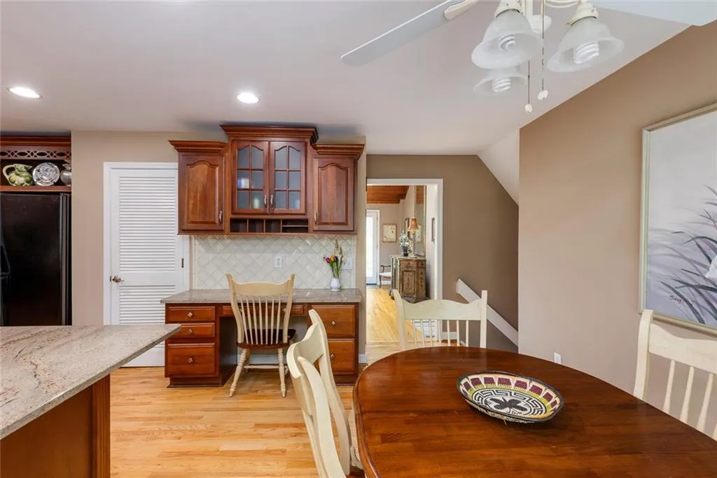 525 Spender Trace, Sandy Springs, Georgia 30350, 4 Bedrooms Bedrooms, ,3 BathroomsBathrooms,Residential,For Sale,525 Spender Trace,7626538