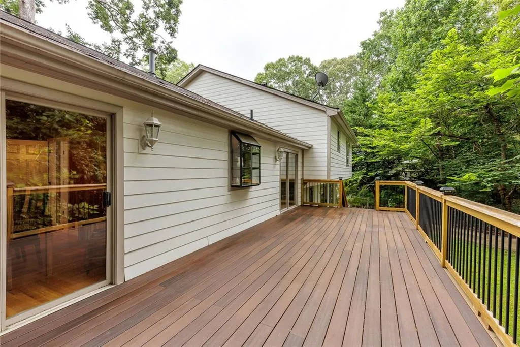 525 Spender Trace, Sandy Springs, Georgia 30350, 4 Bedrooms Bedrooms, ,3 BathroomsBathrooms,Residential,For Sale,525 Spender Trace,7626538