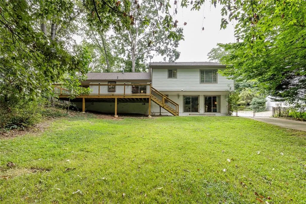 525 Spender Trace, Sandy Springs, Georgia 30350, 4 Bedrooms Bedrooms, ,3 BathroomsBathrooms,Residential,For Sale,525 Spender Trace,7626538