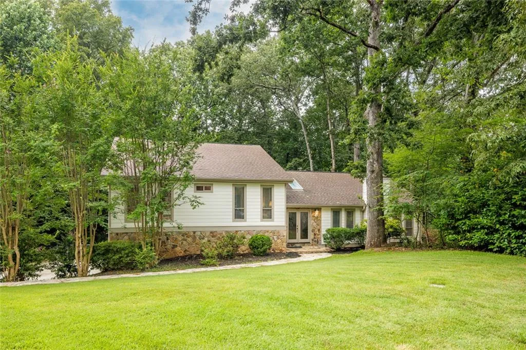 525 Spender Trace, Sandy Springs, Georgia 30350, 4 Bedrooms Bedrooms, ,3 BathroomsBathrooms,Residential,For Sale,525 Spender Trace,7626538