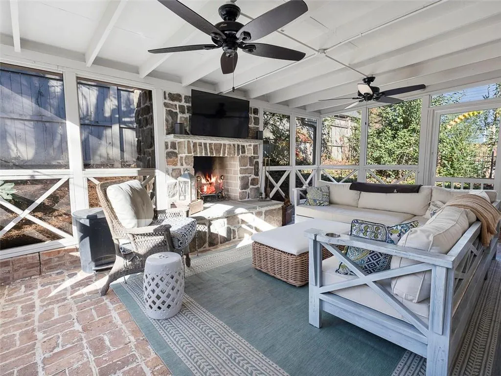 5964 Brookgreen Road, Atlanta, Georgia 30328, 3 Bedrooms Bedrooms, ,2 BathroomsBathrooms,Residential,Sold,5964 Brookgreen Road,6983326 5964 Brookgreen Road, Atlanta, Georgia 30328, 3 Bedrooms Bedrooms, ,2 BathroomsBathrooms,Residential,Sold,5964 Brookgreen Road,6983326