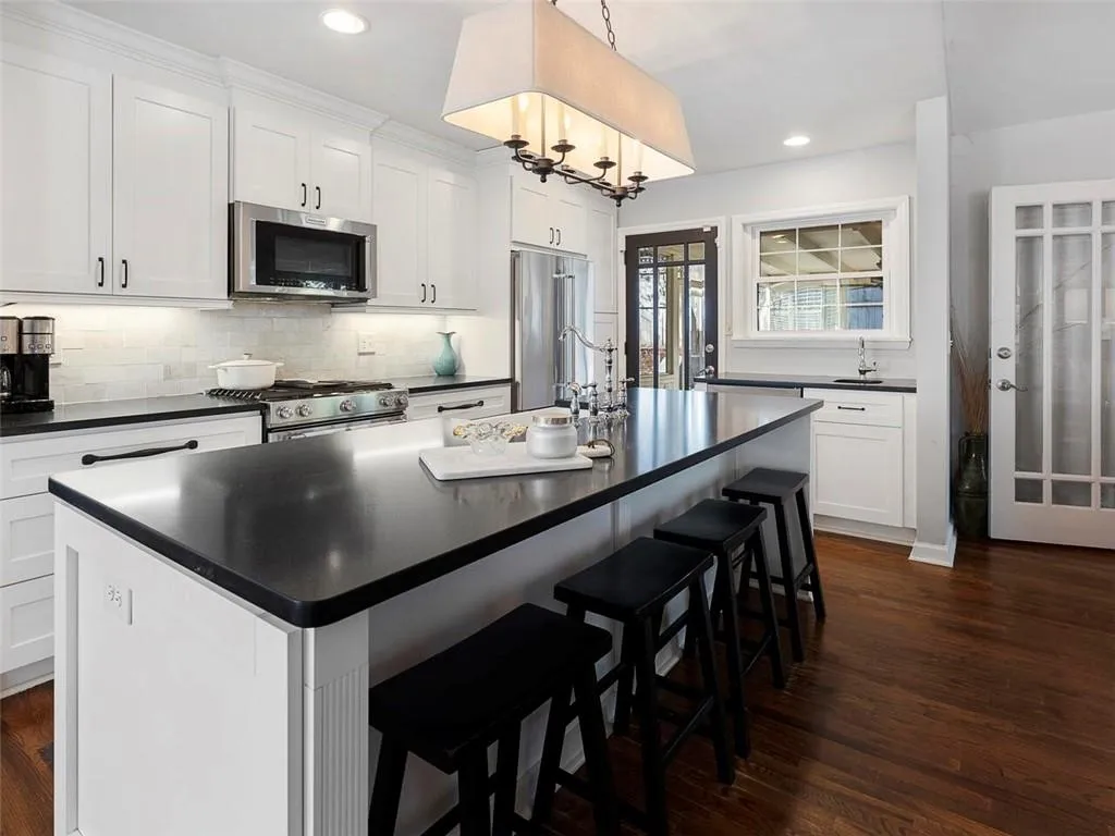 5964 Brookgreen Road, Atlanta, Georgia 30328, 3 Bedrooms Bedrooms, ,2 BathroomsBathrooms,Residential,Sold,5964 Brookgreen Road,6983326 5964 Brookgreen Road, Atlanta, Georgia 30328, 3 Bedrooms Bedrooms, ,2 BathroomsBathrooms,Residential,Sold,5964 Brookgreen Road,6983326