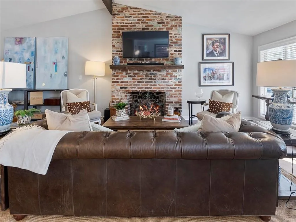 5964 Brookgreen Road, Atlanta, Georgia 30328, 3 Bedrooms Bedrooms, ,2 BathroomsBathrooms,Residential,Sold,5964 Brookgreen Road,6983326 5964 Brookgreen Road, Atlanta, Georgia 30328, 3 Bedrooms Bedrooms, ,2 BathroomsBathrooms,Residential,Sold,5964 Brookgreen Road,6983326