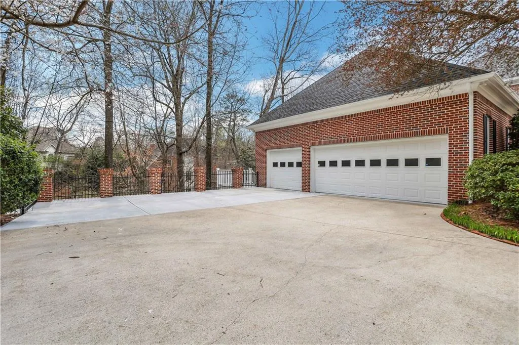 3 car garage