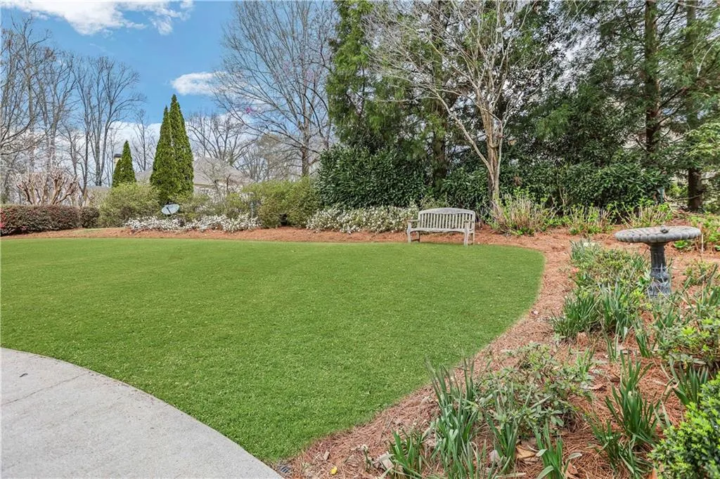 4946 Powers Ferry Road NW, Atlanta, Georgia 30327, 4 Bedrooms Bedrooms, ,3 BathroomsBathrooms,Residential,Sold,4946 Powers Ferry Road NW,7354826