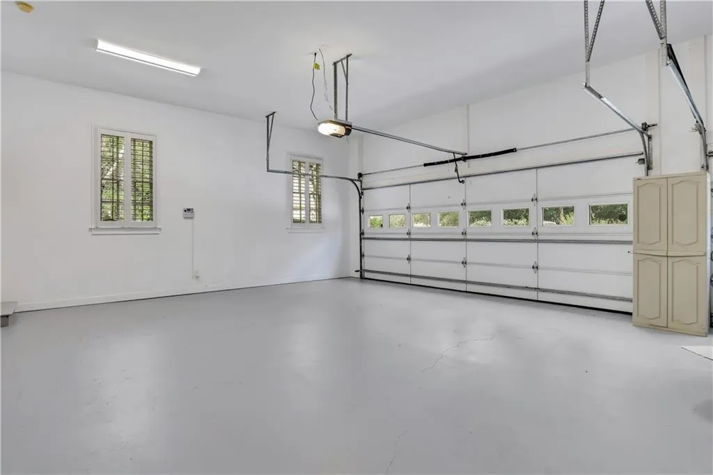 4946 Powers Ferry Road NW, Atlanta, Georgia 30327, 4 Bedrooms Bedrooms, ,3 BathroomsBathrooms,Residential,Sold,4946 Powers Ferry Road NW,7354826