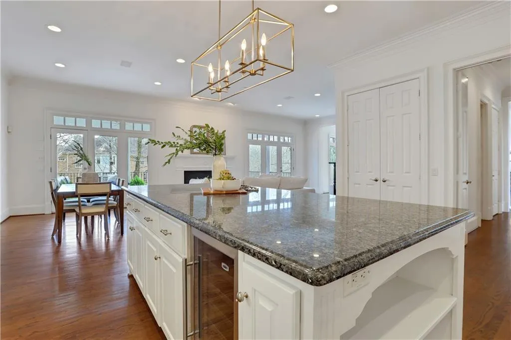 4946 Powers Ferry Road NW, Atlanta, Georgia 30327, 4 Bedrooms Bedrooms, ,3 BathroomsBathrooms,Residential,Sold,4946 Powers Ferry Road NW,7354826