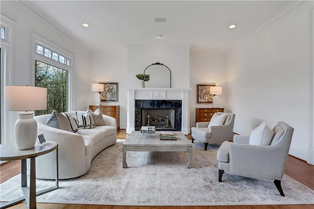 4946 Powers Ferry Road NW, Atlanta, Georgia 30327, 4 Bedrooms Bedrooms, ,3 BathroomsBathrooms,Residential,Sold,4946 Powers Ferry Road NW,7354826