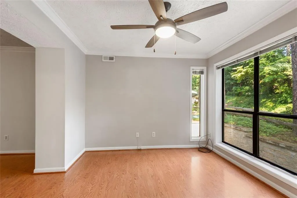 5137 Roswell Road Unit 5137-7, Atlanta, Georgia 30342, 2 Bedrooms Bedrooms, ,2 BathroomsBathrooms,Residential,Sold,5137 Roswell Road Unit 5137-7,6928348