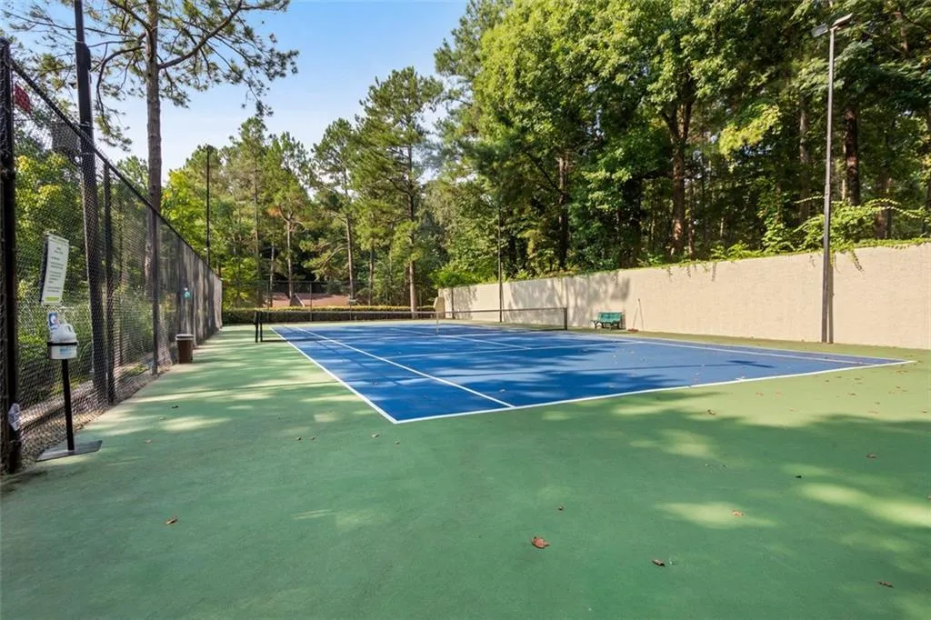 5137 Roswell Road Unit 5137-7, Atlanta, Georgia 30342, 2 Bedrooms Bedrooms, ,2 BathroomsBathrooms,Residential,Sold,5137 Roswell Road Unit 5137-7,6928348
