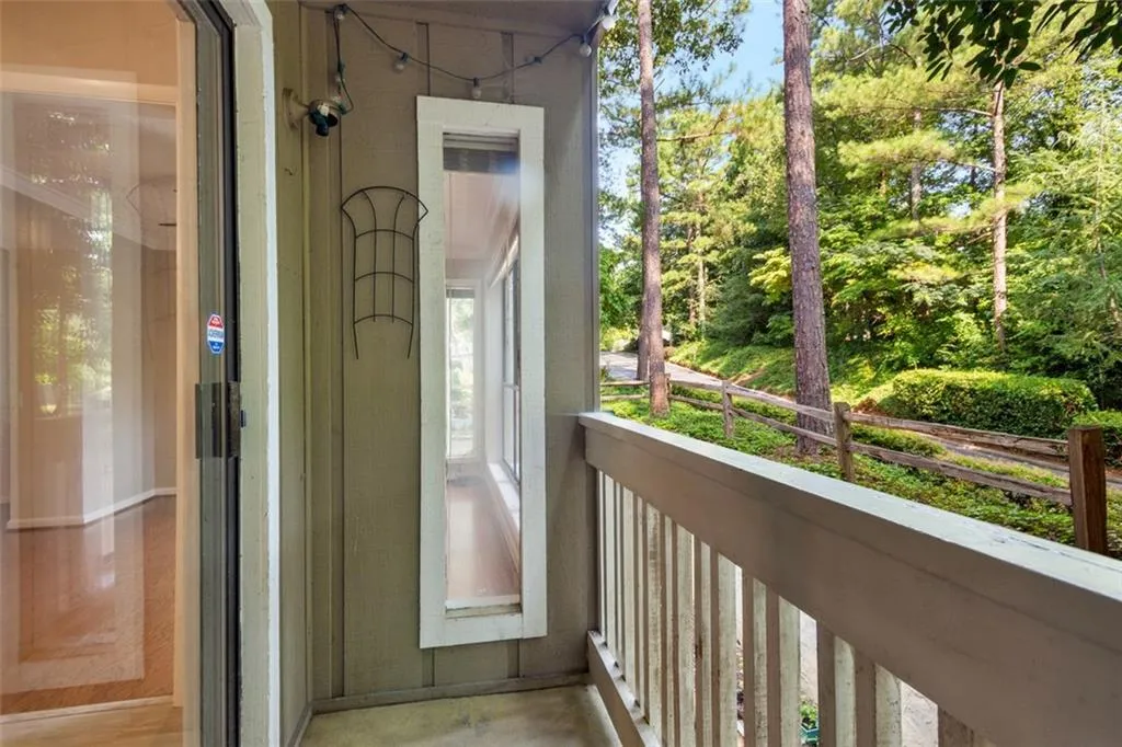 5137 Roswell Road Unit 5137-7, Atlanta, Georgia 30342, 2 Bedrooms Bedrooms, ,2 BathroomsBathrooms,Residential,Sold,5137 Roswell Road Unit 5137-7,6928348