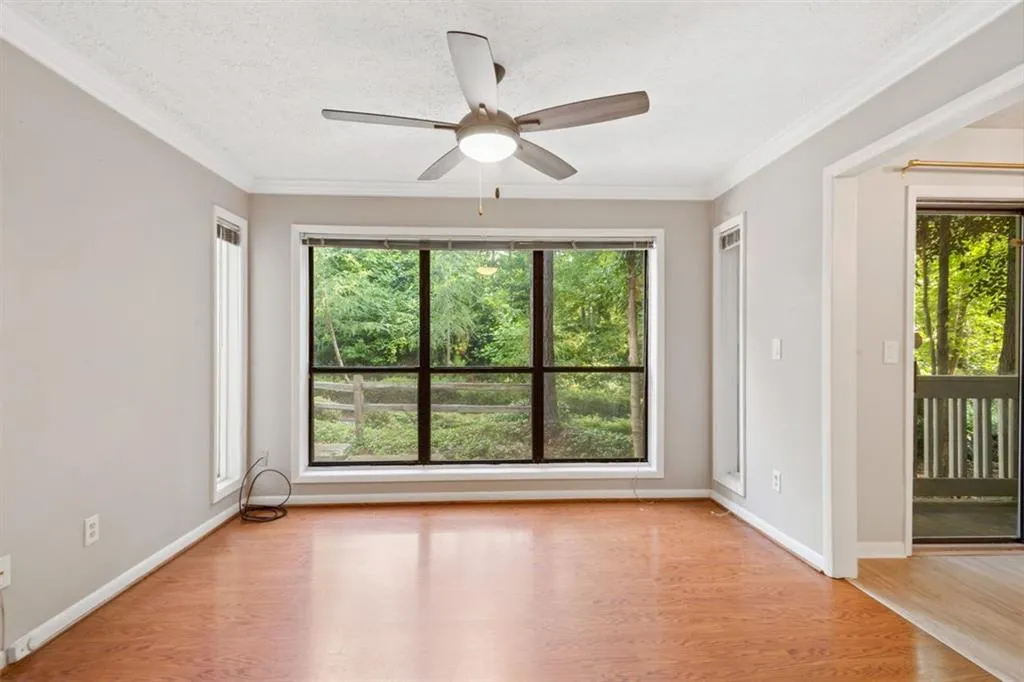 5137 Roswell Road Unit 5137-7, Atlanta, Georgia 30342, 2 Bedrooms Bedrooms, ,2 BathroomsBathrooms,Residential,Sold,5137 Roswell Road Unit 5137-7,6928348