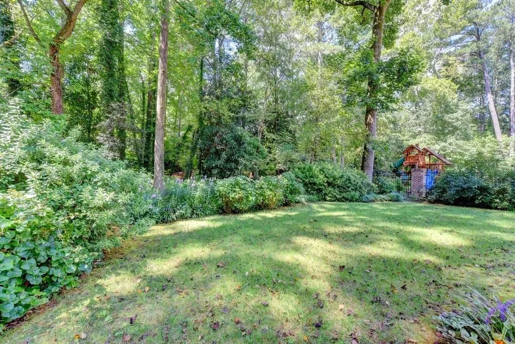 6170 Mountain Brook Lane, Sandy Springs, Georgia 30328, 5 Bedrooms Bedrooms, ,4 BathroomsBathrooms,Residential,Sold,6170 Mountain Brook Lane,6662519