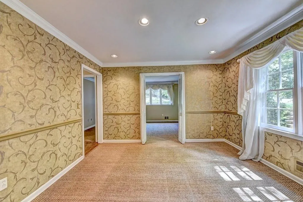 6170 Mountain Brook Lane, Sandy Springs, Georgia 30328, 5 Bedrooms Bedrooms, ,4 BathroomsBathrooms,Residential,Sold,6170 Mountain Brook Lane,6662519