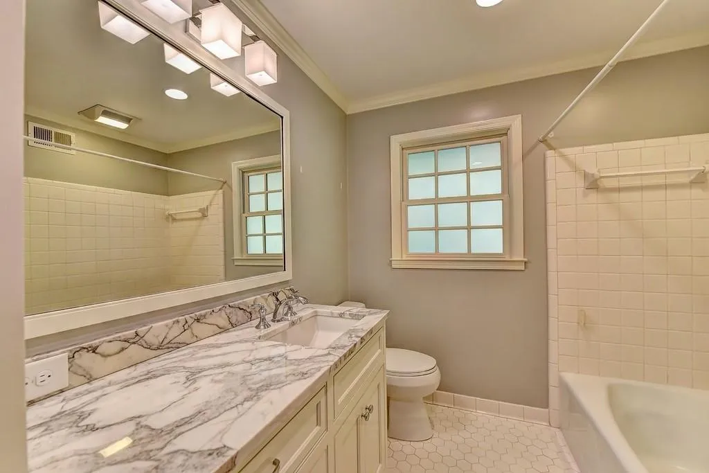 6170 Mountain Brook Lane, Sandy Springs, Georgia 30328, 5 Bedrooms Bedrooms, ,4 BathroomsBathrooms,Residential,Sold,6170 Mountain Brook Lane,6662519