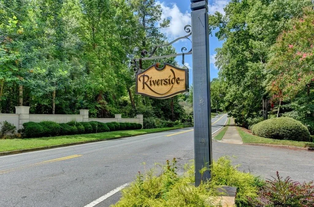 6170 Mountain Brook Lane, Sandy Springs, Georgia 30328, 5 Bedrooms Bedrooms, ,4 BathroomsBathrooms,Residential,Sold,6170 Mountain Brook Lane,6662519