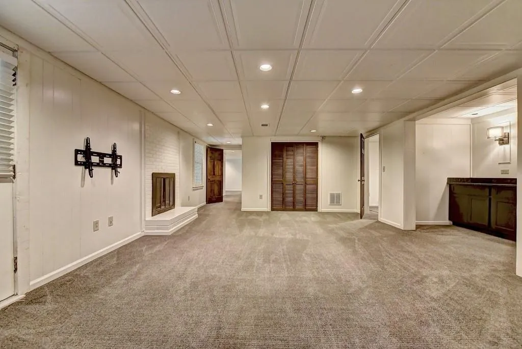 6170 Mountain Brook Lane, Sandy Springs, Georgia 30328, 5 Bedrooms Bedrooms, ,4 BathroomsBathrooms,Residential,Sold,6170 Mountain Brook Lane,6662519