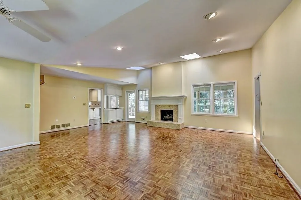 6170 Mountain Brook Lane, Sandy Springs, Georgia 30328, 5 Bedrooms Bedrooms, ,4 BathroomsBathrooms,Residential,Sold,6170 Mountain Brook Lane,6662519