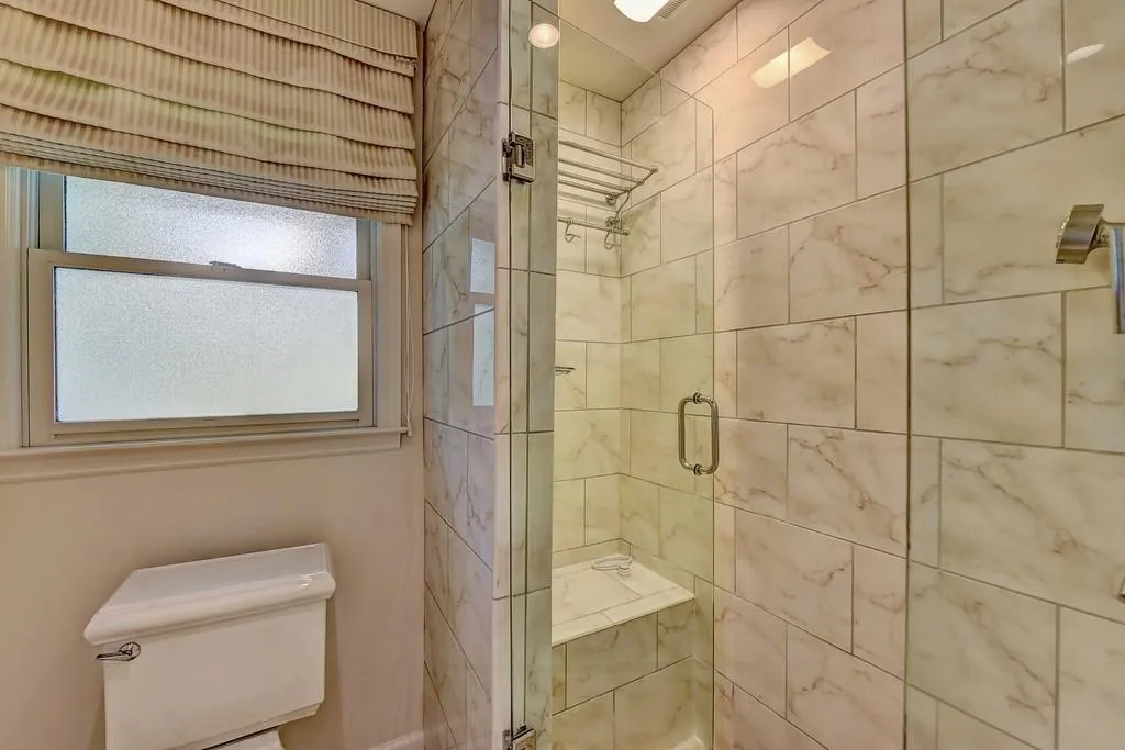 6170 Mountain Brook Lane, Sandy Springs, Georgia 30328, 5 Bedrooms Bedrooms, ,4 BathroomsBathrooms,Residential,Sold,6170 Mountain Brook Lane,6662519