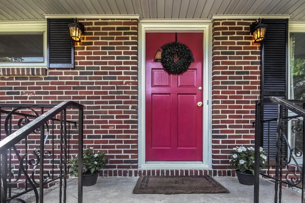 2747 Ridgemore Road Nw, Atlanta, Georgia 30318, 3 Bedrooms Bedrooms, ,2 BathroomsBathrooms,Residential,Sold,2747 Ridgemore Road Nw,6019758